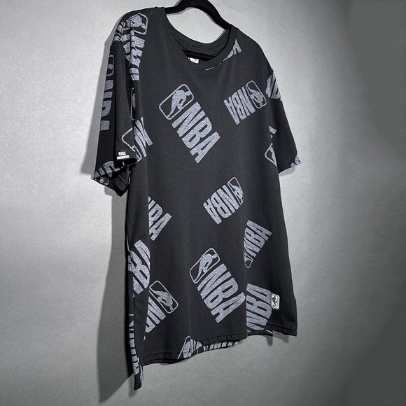 NWOT NBA Basketball T Shirt With NBA Logo All Over Design On Both Sides Size 1X - Picture 2 of 13